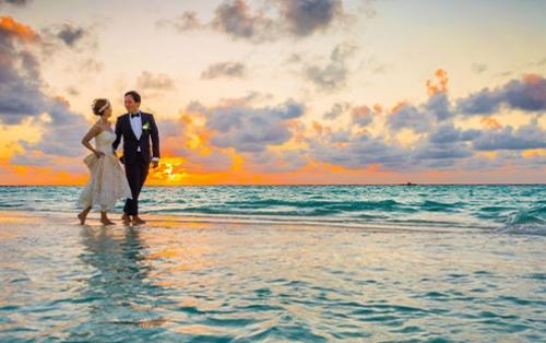 Comment organiser un mariage sur la plage à Nice ?