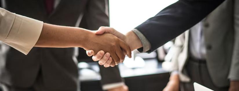 L'agence tell me! accueille Benoit Lanciot en tant que directeur associé.