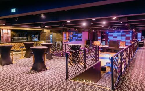 4 raisons de louer une salle pour un anniversaire d'entreprise à Paris