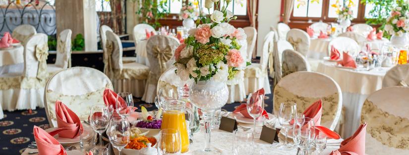 Louer une salle des fêtes : pourquoi choisir la formule tout-compris ?