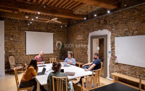 Guide des meilleures salles de réunion avec vidéoprojecteur à Lyon