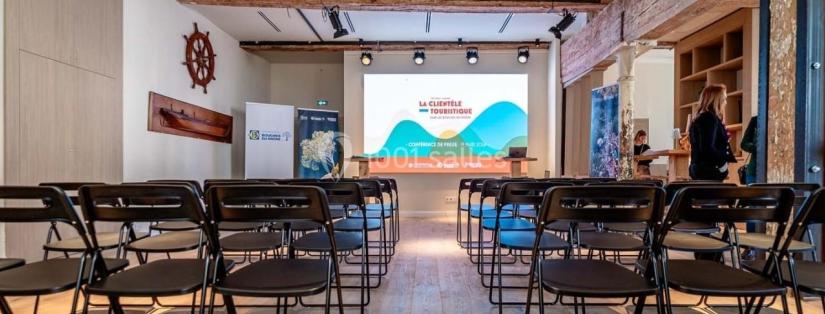 Les meilleures salles de réunion connectées avec tableau interactif à Marseille