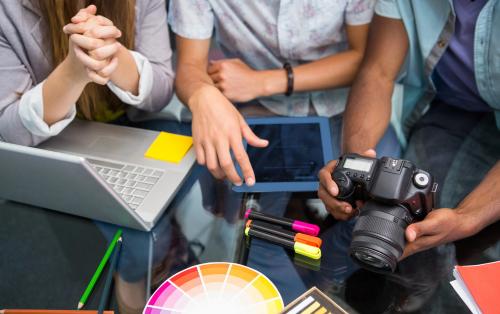 Agences & freelances : un nouveau guide pour repenser la collaboration dans l’événementiel