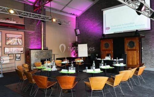 Choisir sa salle de séminaire à Paris : critères, équipements et guide de prix