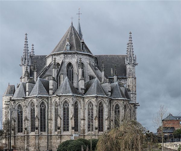 Mons