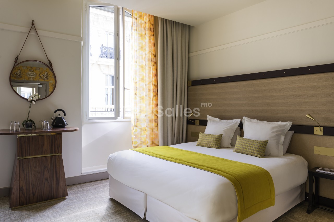Chambre Classique vue Rue Beauvau ou Cour intérieure
