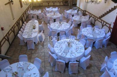 Miniature Location salle La Haute-Maison (Seine-et-Marne) - La Ferme de la Petite Loge #2 Filet de poisson servi sur un lit de légumes, garni de tomates séchées, herbes fraîches, et accompagné d'agrumes.