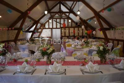 Miniature Location salle La Haute-Maison (Seine-et-Marne) - La Ferme de la Petite Loge #6 Filet de poisson servi sur un lit de légumes, garni de tomates séchées, herbes fraîches, et accompagné d'agrumes.