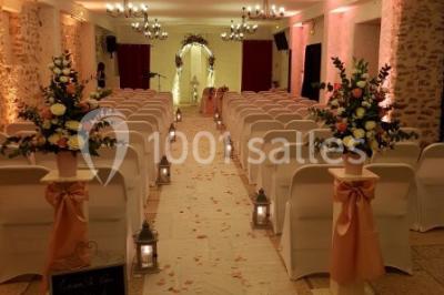 Miniature Location salle La Haute-Maison (Seine-et-Marne) - La Ferme de la Petite Loge #11 Filet de poisson servi sur un lit de légumes, garni de tomates séchées, herbes fraîches, et accompagné d'agrumes.