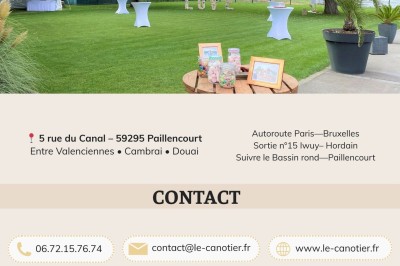 Tente blanche avec fenêtres en arc installée dans un jardin, entourée d'arbres et de pelouses sous un ciel dégagé.