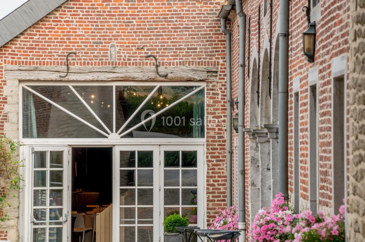 L'entrée de la Grange