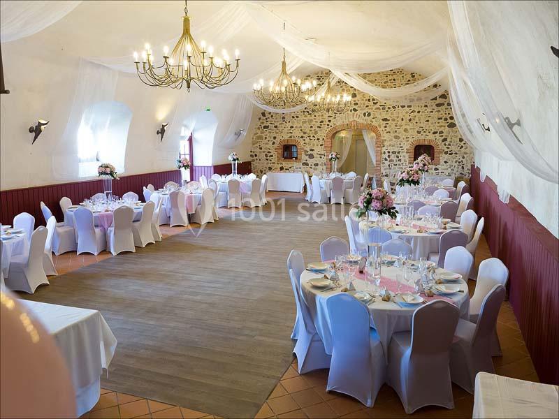 Location salle Collanges (Puy-de-Dôme) - Le Clos du Fort #8 Location salle Collanges (Puy-de-Dôme) - Le Clos du Fort #8