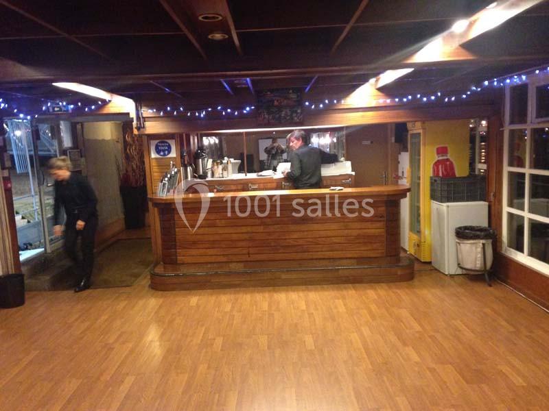 Location salle Clichy (Hauts-de-Seine) - Péniche Touta #11 Location salle Clichy (Hauts-de-Seine) - Péniche Touta #11