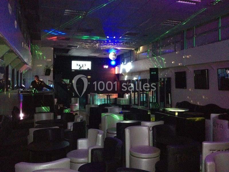 Location salle Clichy (Hauts-de-Seine) - Péniche Touta #21 Location salle Clichy (Hauts-de-Seine) - Péniche Touta #21