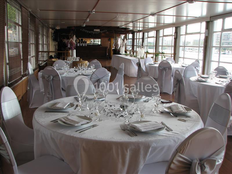 Location salle Clichy (Hauts-de-Seine) - Péniche Touta #18 Location salle Clichy (Hauts-de-Seine) - Péniche Touta #18