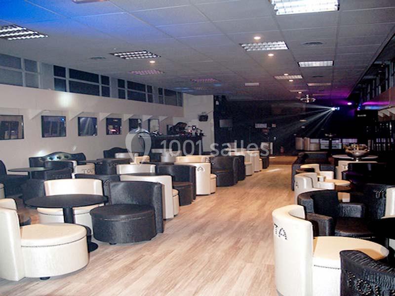 Location salle Clichy (Hauts-de-Seine) - Péniche Touta #16 Location salle Clichy (Hauts-de-Seine) - Péniche Touta #16