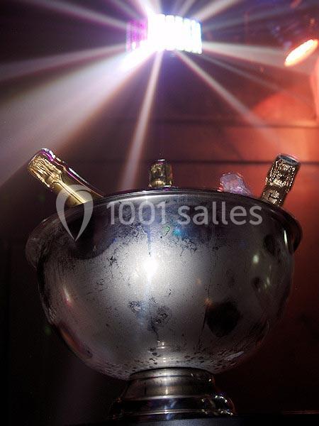 Location salle Clichy (Hauts-de-Seine) - Péniche Touta #22 Location salle Clichy (Hauts-de-Seine) - Péniche Touta #22