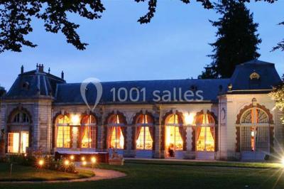 Miniature Location salle Fontaine-Chaalis (Oise) - Domaine de Chaalis #15 Intérieur d'une chapelle gothique avec des vitraux colorés, des voûtes ornées et des peintures murales détaillées.