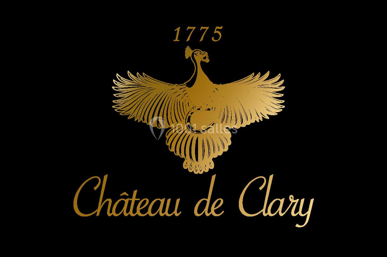 Logo doré du Château de Clary avec une illustration de faisan en vol et l'année 1775 sur fond noir.