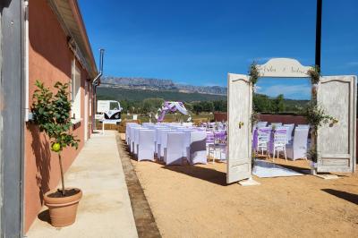 Miniature Location salle Fuveau (Bouches-du-Rhône) - Cœur de Ferme en Provence #6 Location salle Fuveau (Bouches-du-Rhône) - Cœur de Ferme en Provence #12