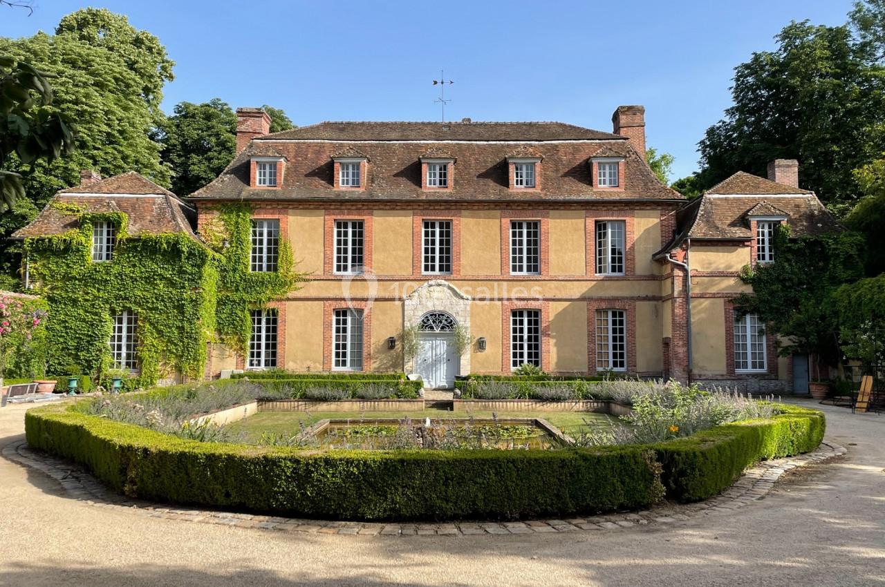 Location salle Triguères (Loiret) - Manoir du Grand Courtoiseau et ses Jardins Remarquables #1