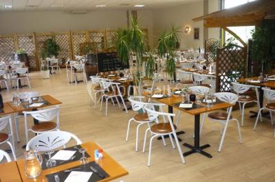 Miniature Location salle Le Pallet (Loire-Atlantique) - Le Resto #4 Location salle Le Pallet (Loire-Atlantique) - Le Resto #7