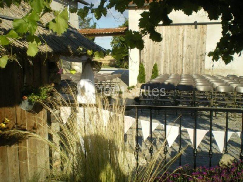 Location salle Mornand-en-Forez (Loire) - La Cour du Domaine #16