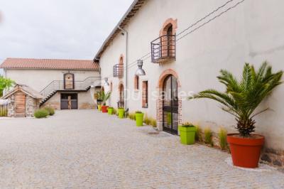 Location salle Mornand-en-Forez (Loire) - La Cour du Domaine #23