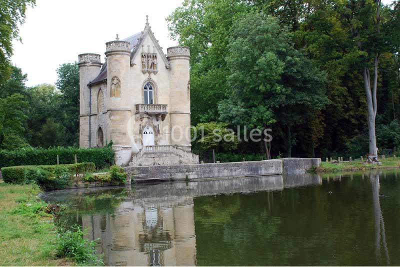 Location salle Coye-la-Forêt (Oise) - Château De La Reine Blanche #1