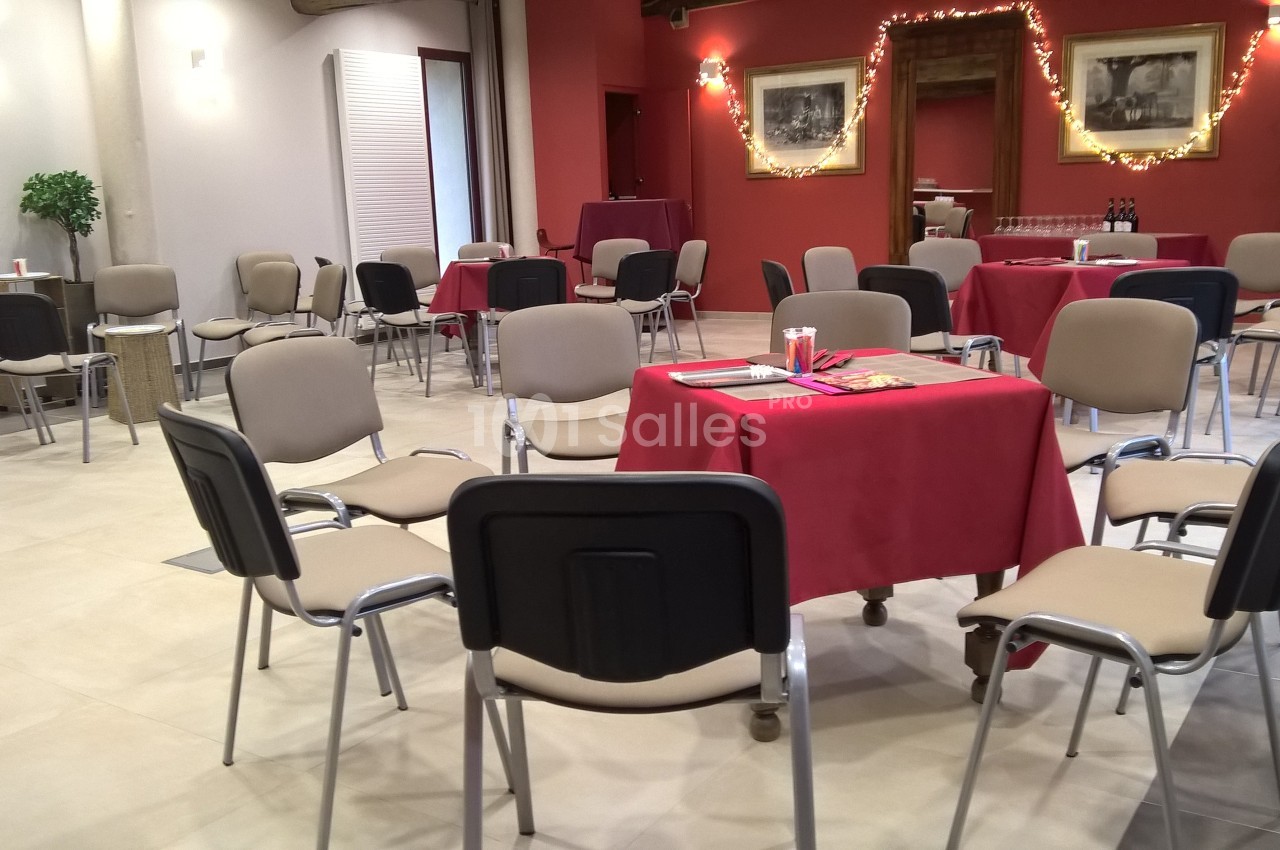 Salle aménagée Cocktail assis Possibles Ateliers de codéveloppement