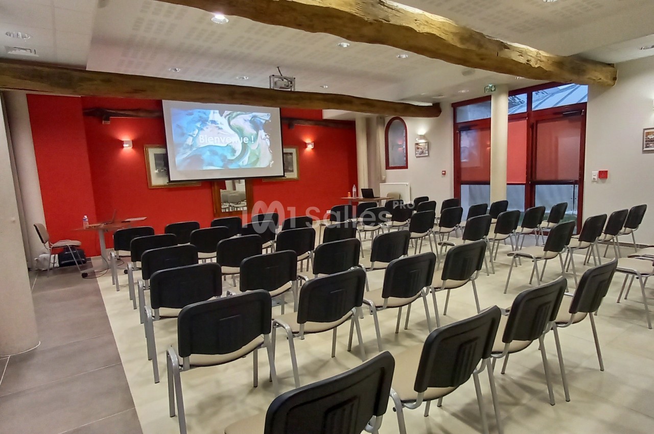 Salle en conférence 70 participants La Croisée des Possibles Oise
