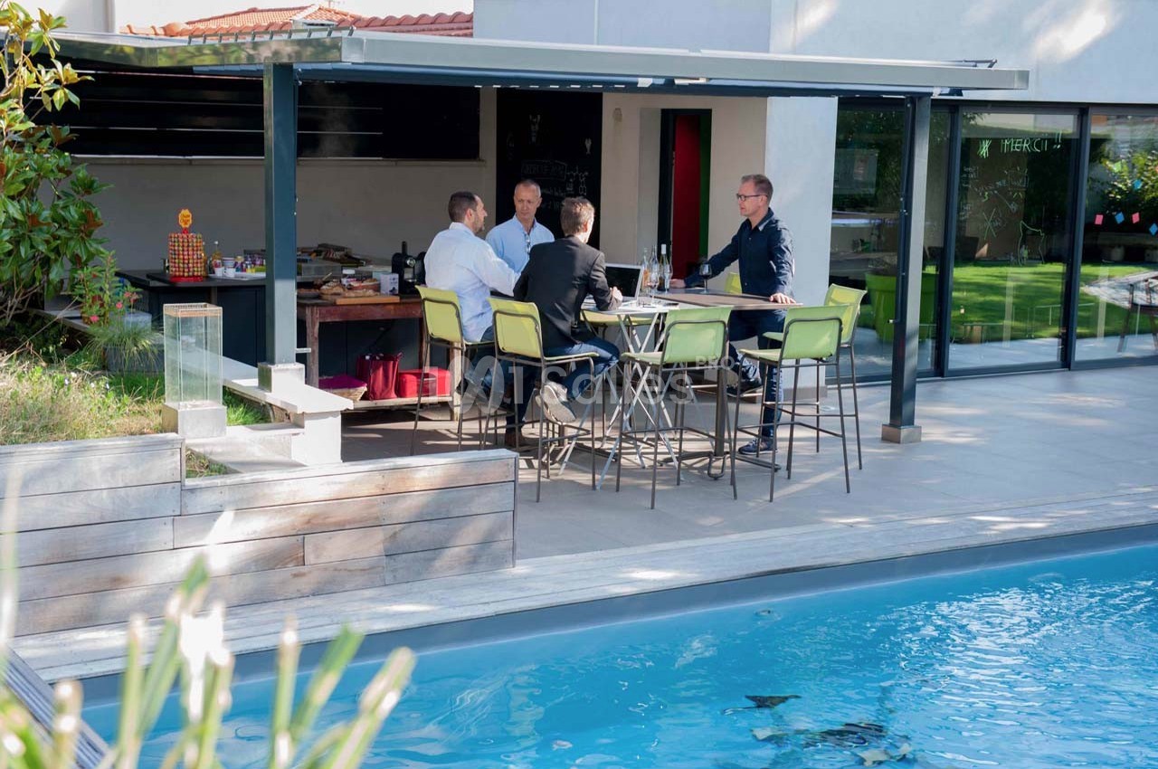 Le pavillon de la piscine