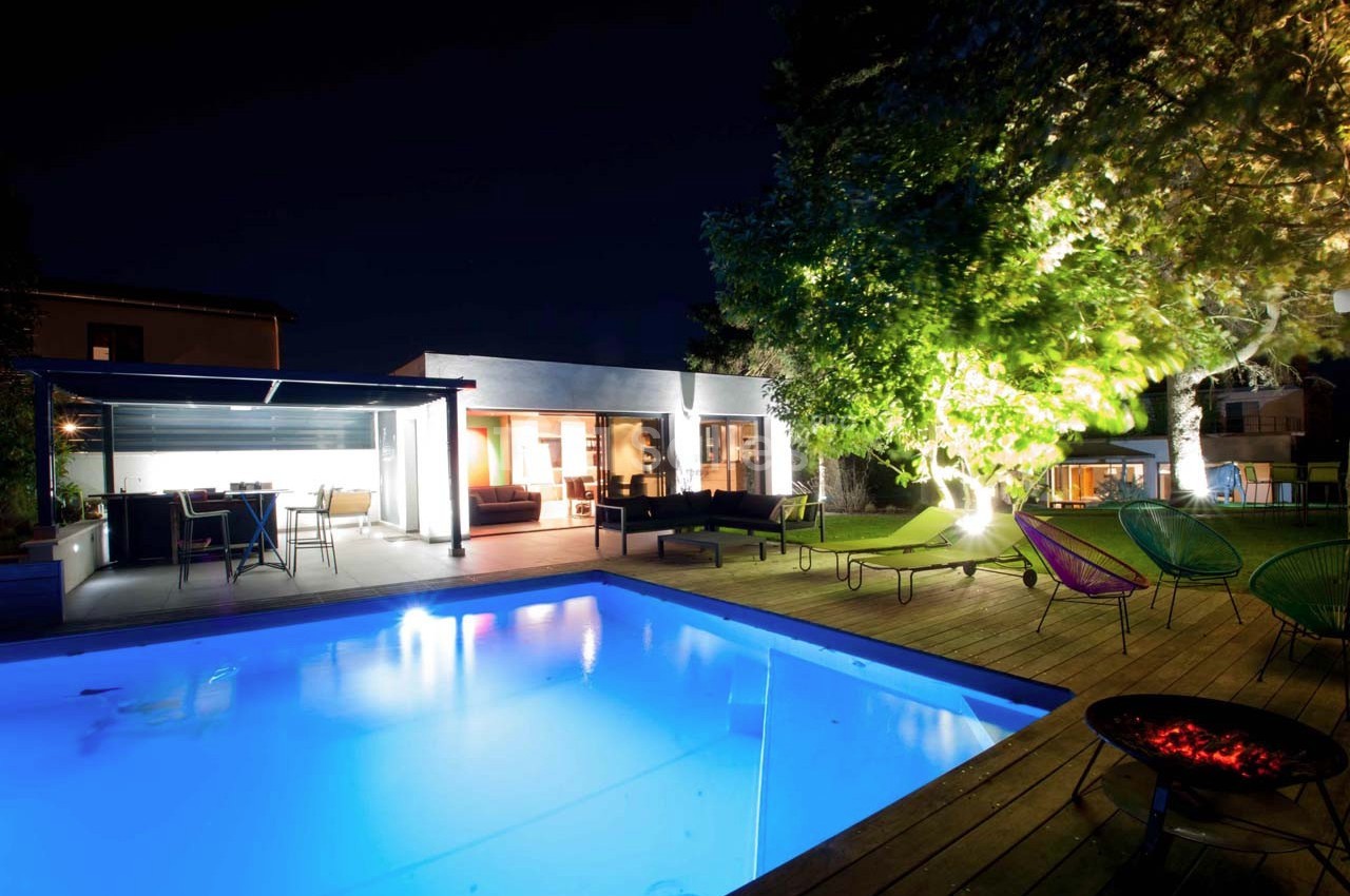 Le pavillon de la piscine