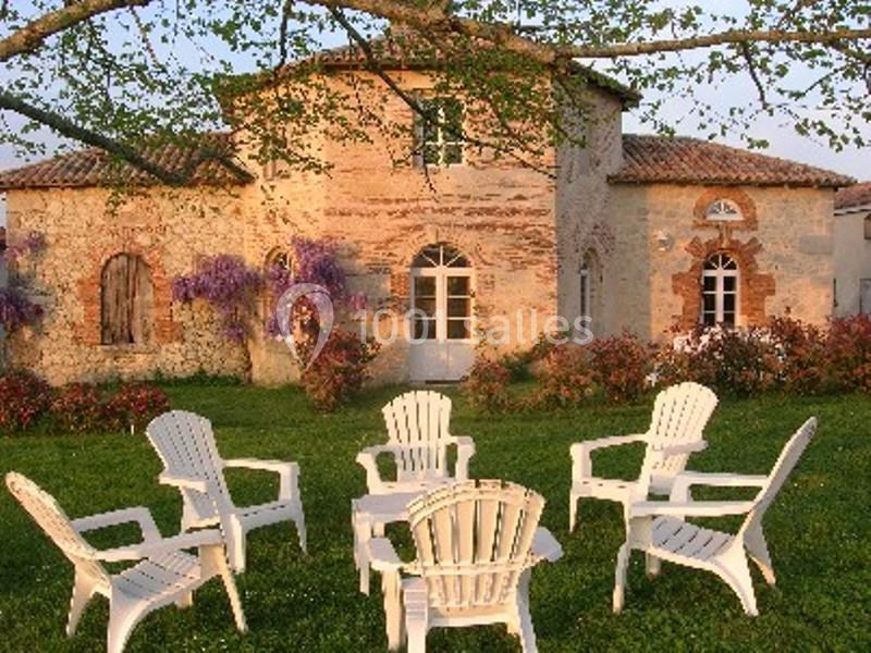 Location salle Saint-Martin-de-Coux (Charente-Maritime) - La Borderie #1