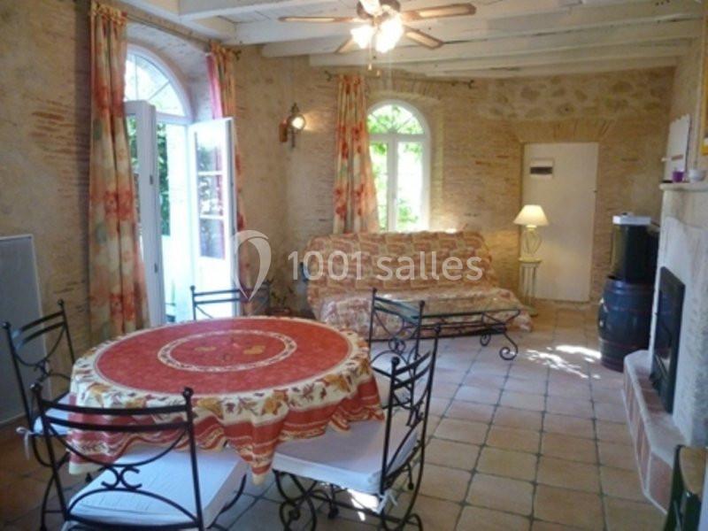 Location salle Saint-Martin-de-Coux (Charente-Maritime) - La Borderie #10