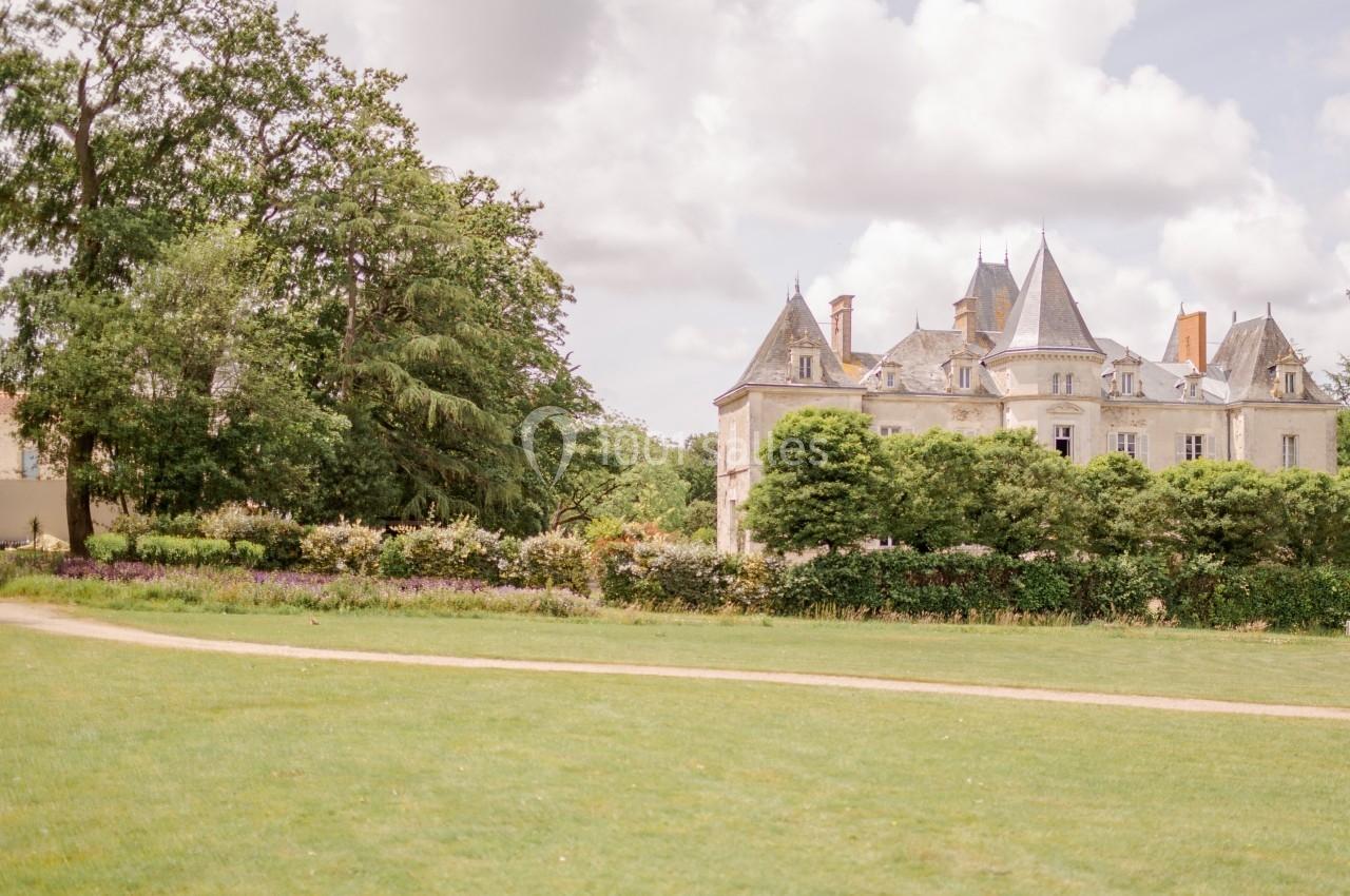 Location salle Saint-Julien-des-Landes (Vendée) - L'Orangerie du Château #1