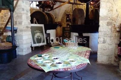 Miniature Location salle Mouriès (Bouches-du-Rhône) - Le Moulin Saint Michel #9 Location salle Mouriès (Bouches-du-Rhône) - Le Moulin Saint Michel #16