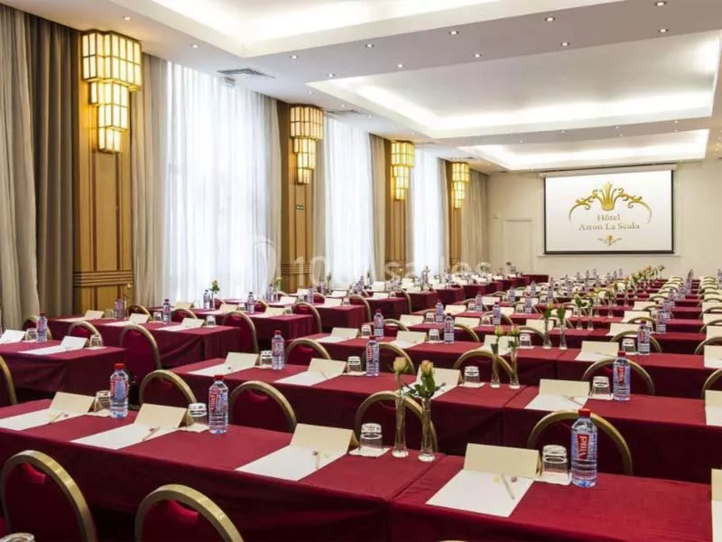 Aston La Scala Nice - salle de réunion équipée pour visioconférence Nice