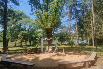 Miniature Cérémonie Laïque sous les bois Miniature Cérémonie Laïque sous les bois