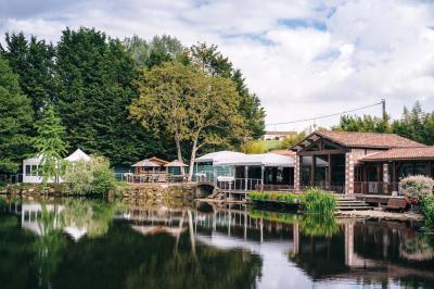 Miniature L'espace de réception Miniature L'espace de réception