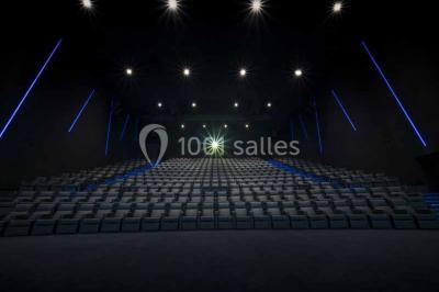 Miniature Location salle Lieusaint (Seine-et-Marne) - Pathé Carre Senart #8 Façade d'un bâtiment moderne avec des enseignes de cinéma IMAX et 4DX, entouré d'une pelouse et d'arbustes.
