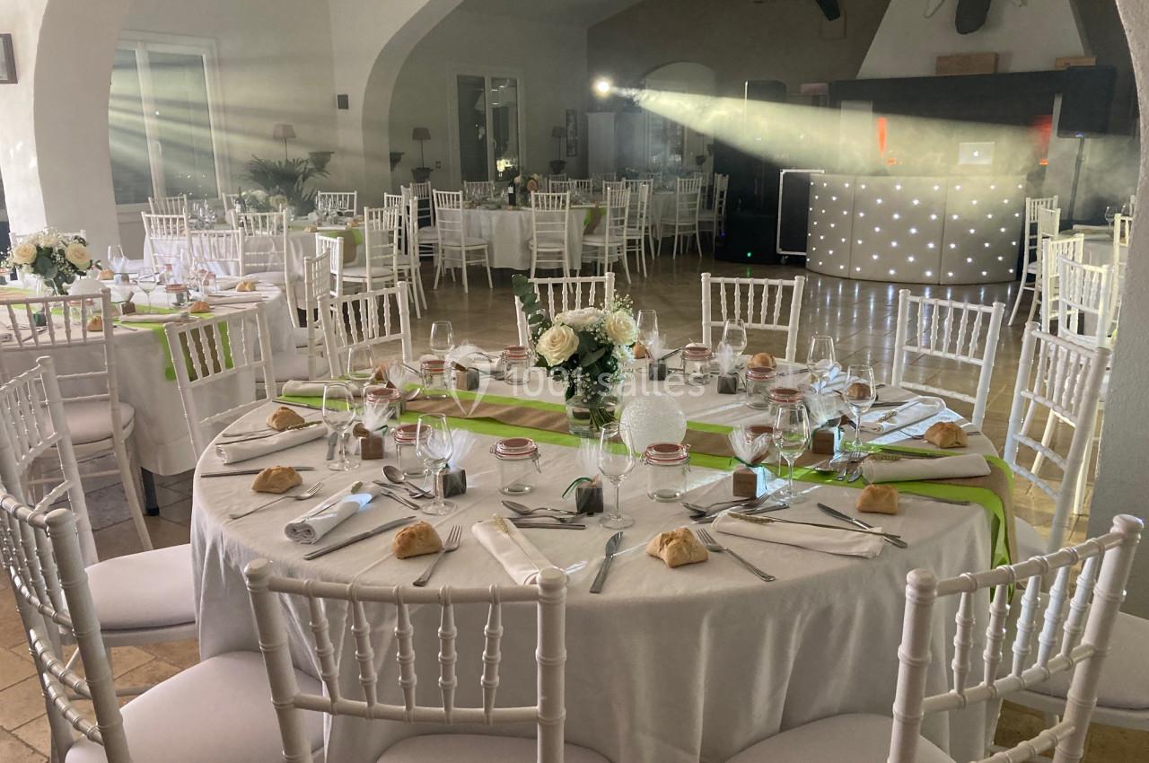 Location salle Saint-Maximin-la-Sainte-Baume (Var) - Domaine Sainte Baume #2 Location salle Saint-Maximin-la-Sainte-Baume (Var) - Domaine Sainte Baume #2