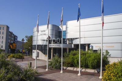 Le Centre Culturel - L'Orangerie de Roissy-en-France - photo 1