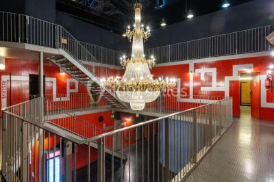 Miniature Location salle Paris 19 (Paris) - Zénith Paris la Villette #13 Façade vitrée avec le nom ’Le Zénith’ écrit en grandes lettres rouges sur une structure métallique.