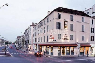 Au Petit Caporal Au Petit Caporal