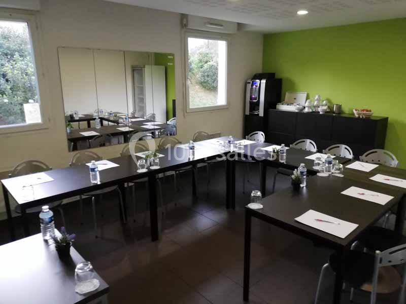 Location salle Marseille 2 (Bouches-du-Rhône) - Résidence Aixoise #3 Location salle Marseille 2 (Bouches-du-Rhône) - Résidence Aixoise #3