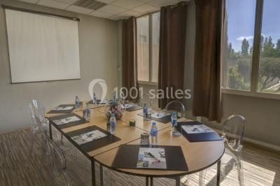 Hôtel Arles Plaza - photo 2