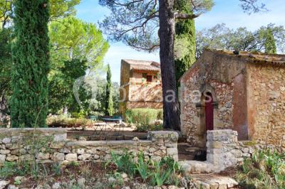 Miniature La chapelle Saint-Antonin, et le pigeonnier - Vus depuis le Sud Vue aérienne du Domaine - Évènement