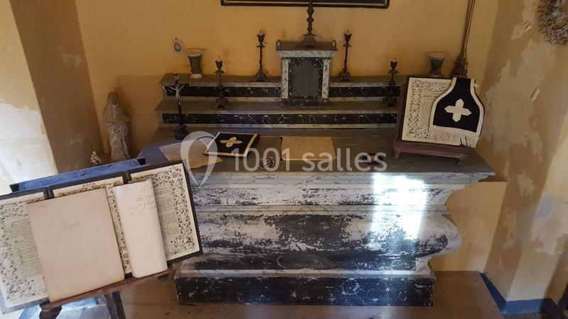 La chapelle Saint-Antonin et son Autel La chapelle Saint-Antonin et son Autel