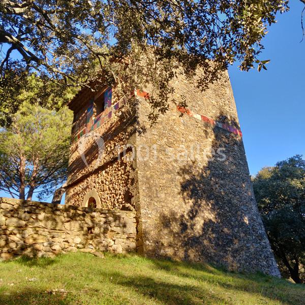 Le pigeonnier - Vu depuis l'Est Le pigeonnier - Vu depuis l'Est